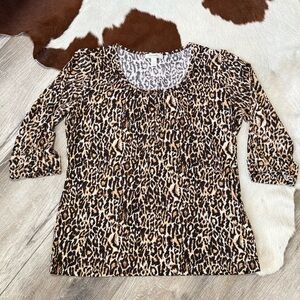 DRESS BARN round neck blouse shirtT 3/4 Sleeves Brown Leopard